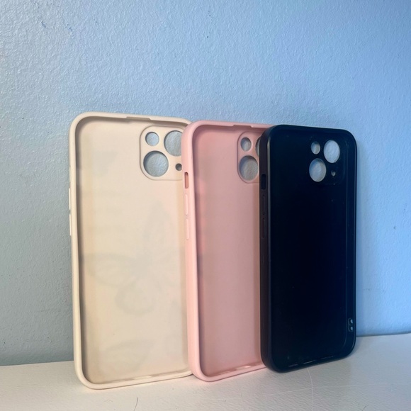 iPhone 13 Cases Set of 3 - Picture 3 of 6